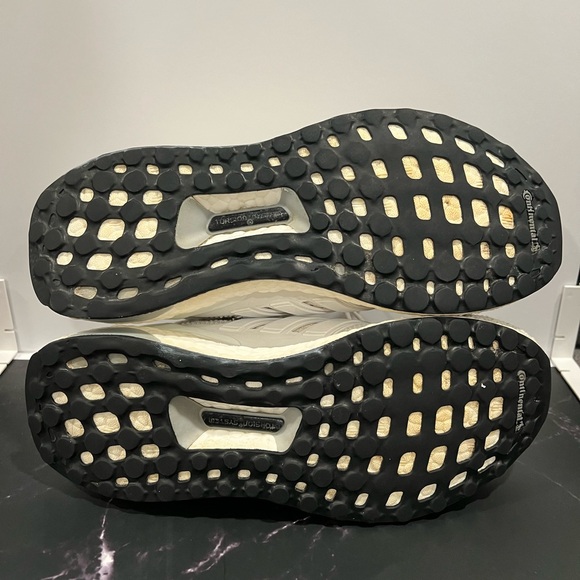 Adidas Ultraboost 4.0 White Women’s Athletic Shoes Size 7.5 - Picture 8 of 16